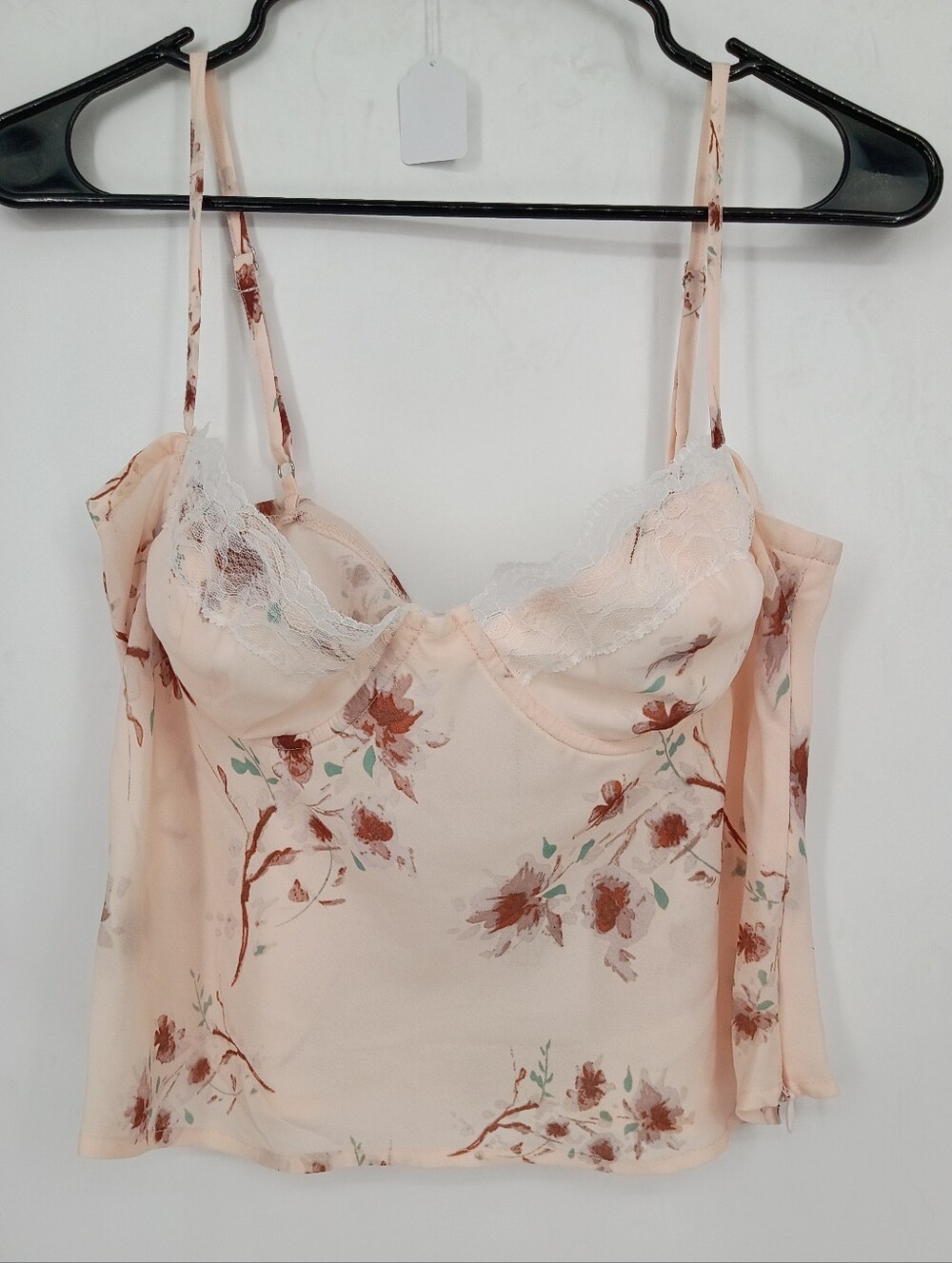 Princess Polly Cropped Soft Blush Floral Cami W Sweetheart Neckline Size 10 Med